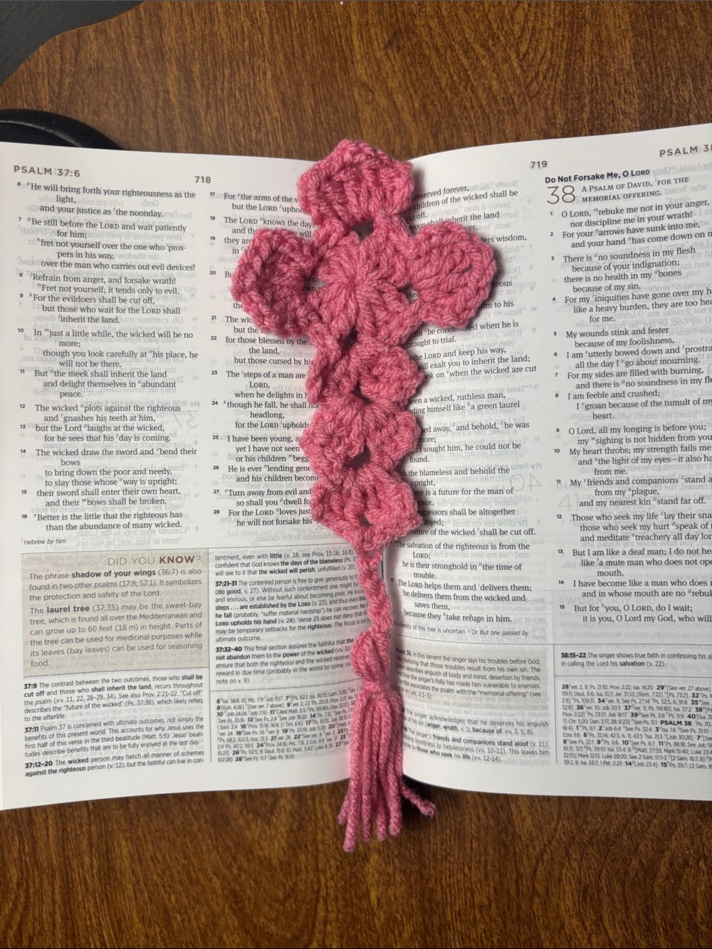 1 Crochet Cross Bookmark - Picture 4 of 5
